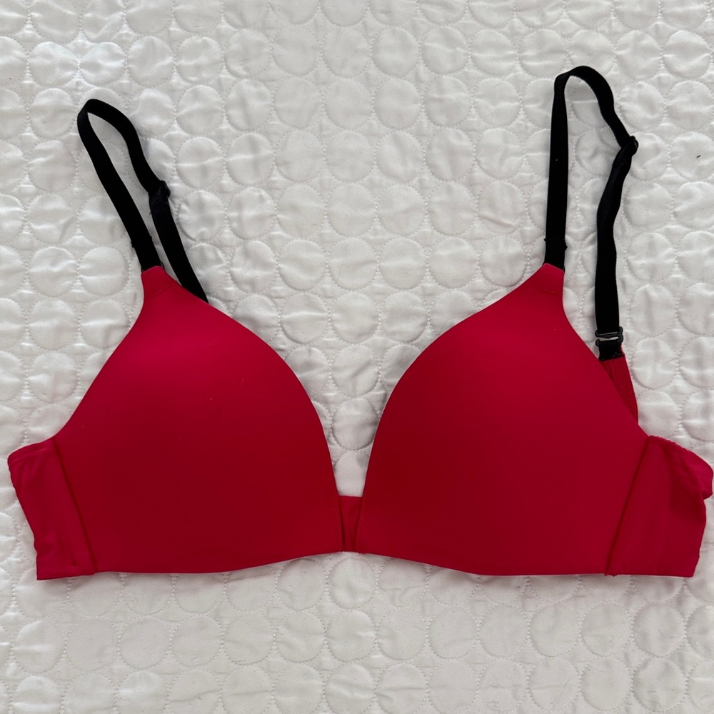 Victoria’s Secret 34B Red and black adjustable strap Women's wireless Bra